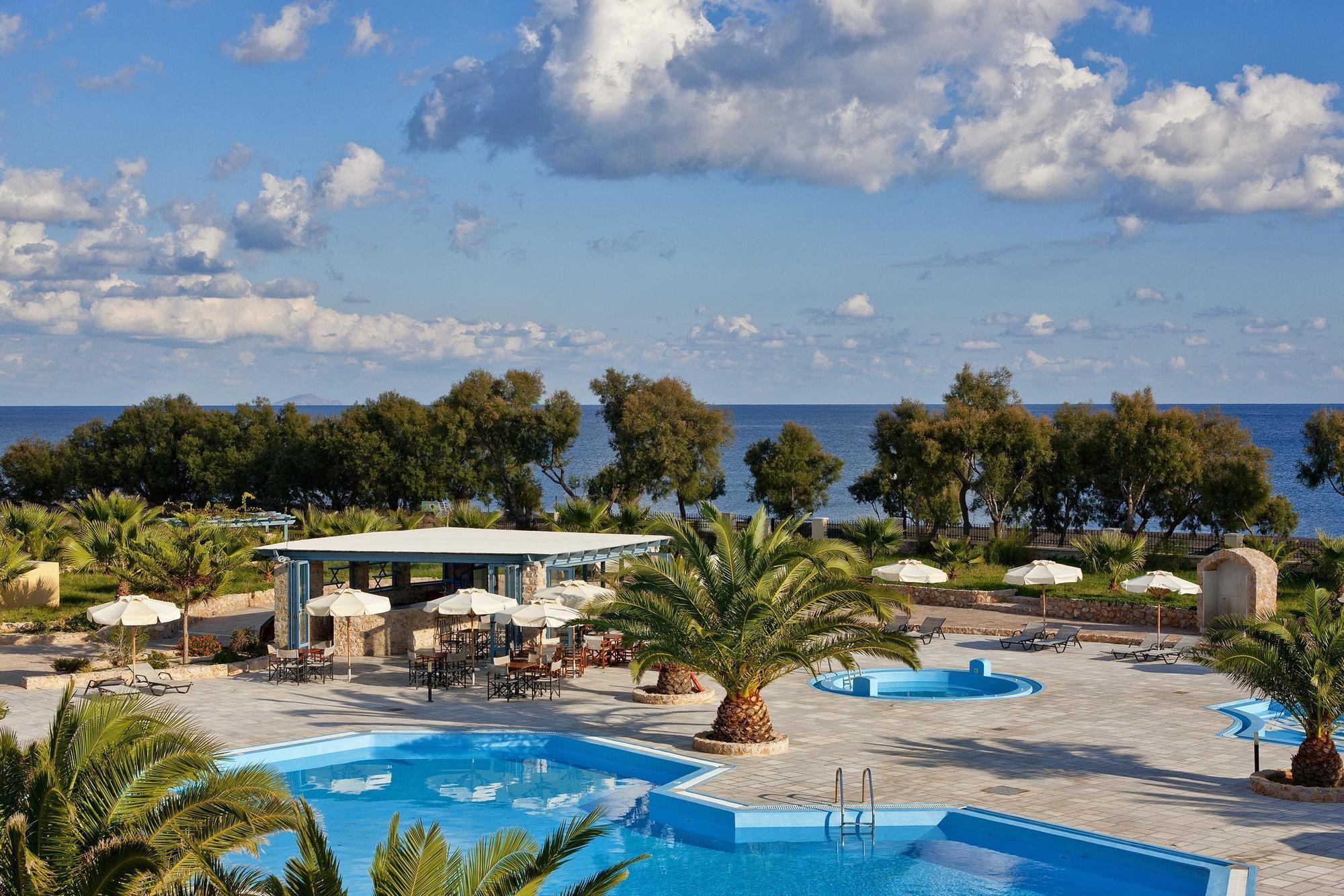Santo Miramare Beach Resort Períssa Extérieur photo