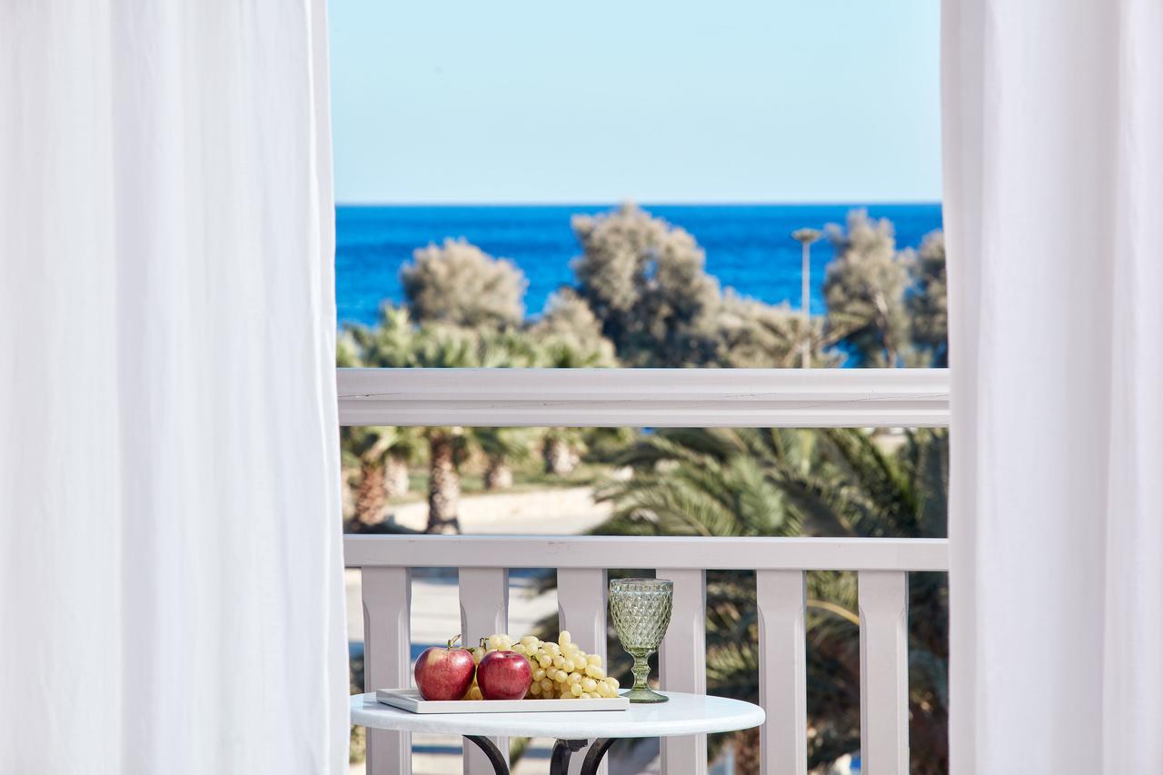 Santo Miramare Beach Resort Períssa Extérieur photo