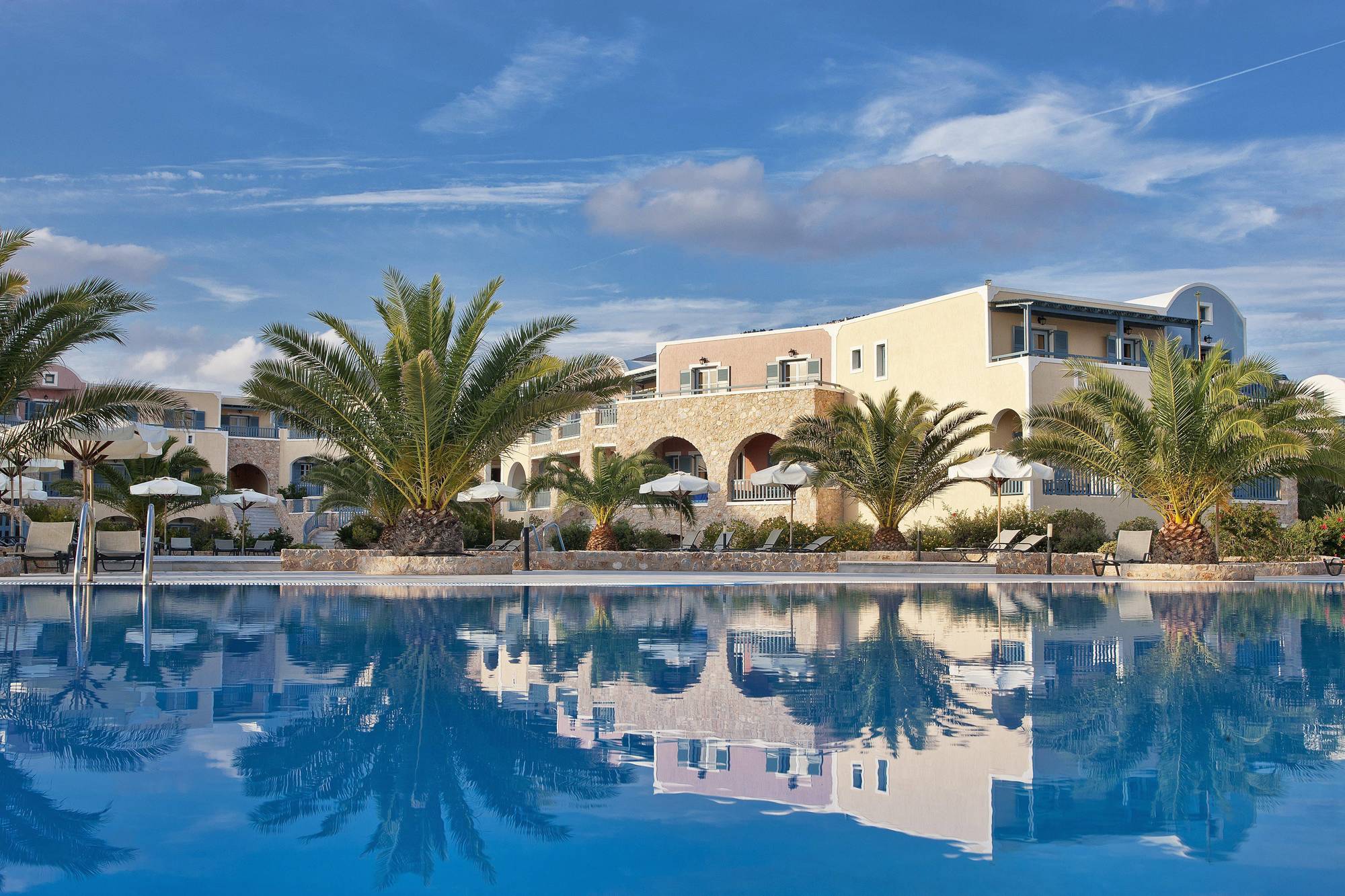Santo Miramare Beach Resort Períssa Extérieur photo